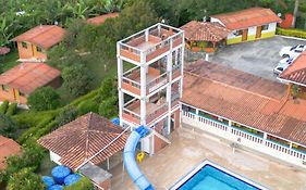 Paraiso Tropical - Hotel Campestre